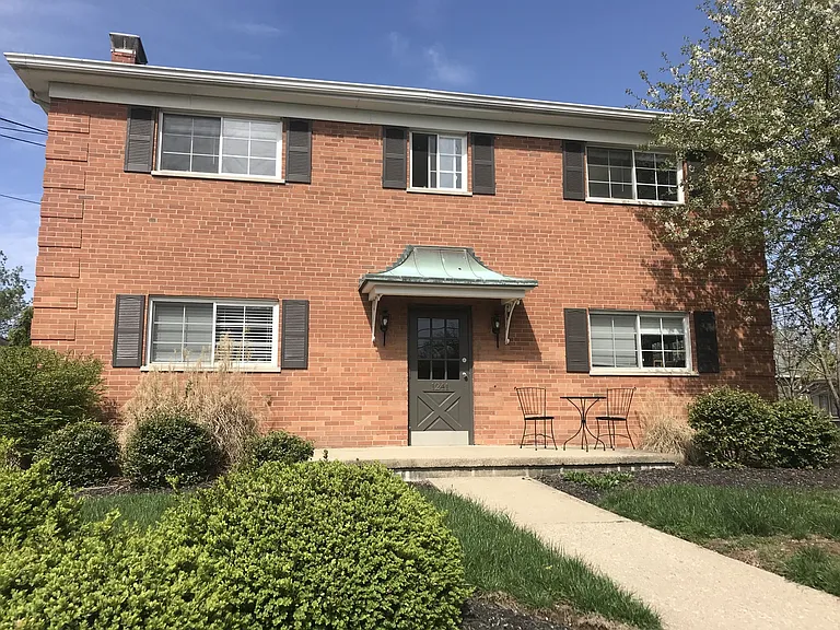 1241 Corbett St #4 — Photo 1