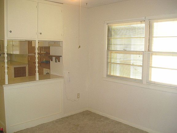 4th image of 2049 Woodard St