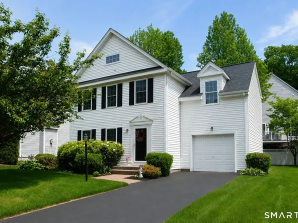 26 Fox Hollow #26, Avon, CT 06001
