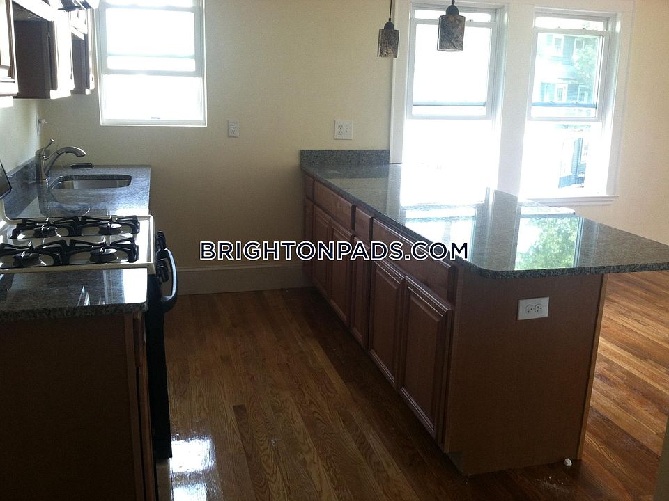 2nd image of 7 Donnybrook Rd #1