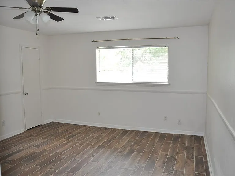 5519 Caversham Dr — Photo 17