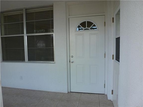 5th image of 109 Paradise Harbour Blvd APT 310