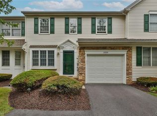 2895 Hope Ridge Dr, Easton, PA 18045