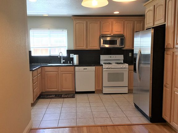 5th image of 5836 Lalor Dr