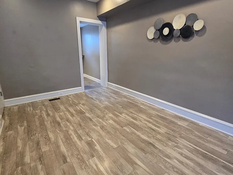 104 Emily St — Photo 7