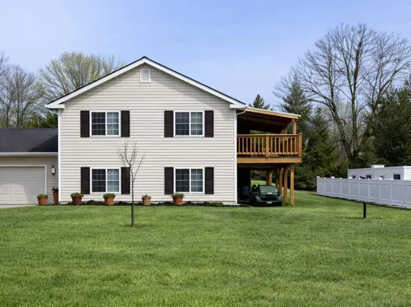 906 Golden Dr, Wisconsin Dells, WI 53965