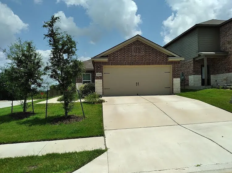20105 Grover Cleveland Way — Photo 1