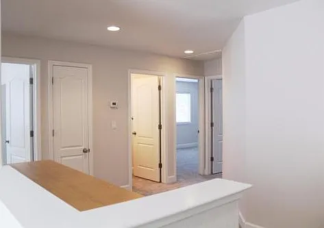 1 bed, 1.5 bath, 2915 sqft, $700 — Photo 3