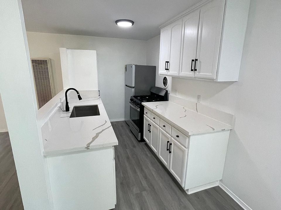 1st image of 3374 Overland Ave 5-unit 3