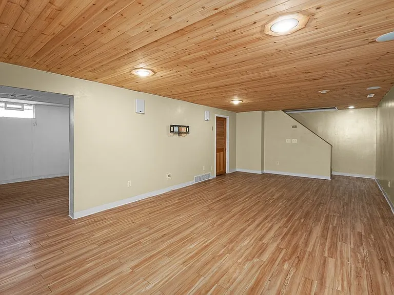 3129 Windsor Dr — Photo 25