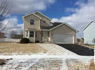 909 Laurel Dr, Elwood, IL 60421