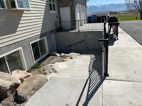 Entry to basement apartment