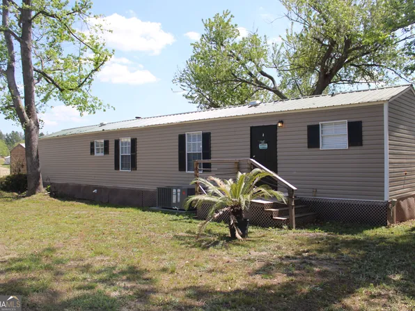 514 Walker Ln, Baxley, GA 31513