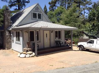 452 Forest Ln, Crestline, CA 92325