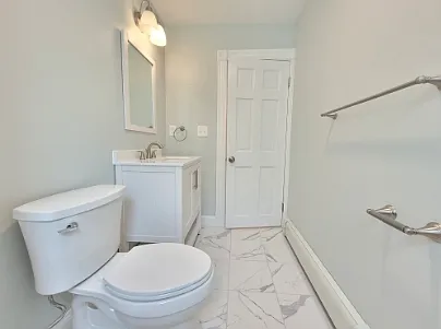 2747 Washington St #5 — Photo 6