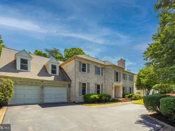 8909 Bells Mill Rd, Potomac, MD 20854