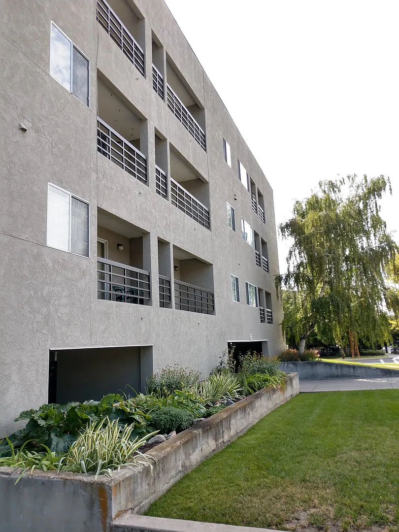 Downtown Slc - 1st M. Free! 2 Bdrm Condo W/ Views! — Photo 1
