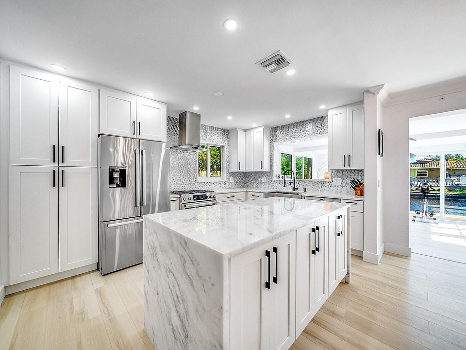 1st image of 3820 NE 16th Avenue