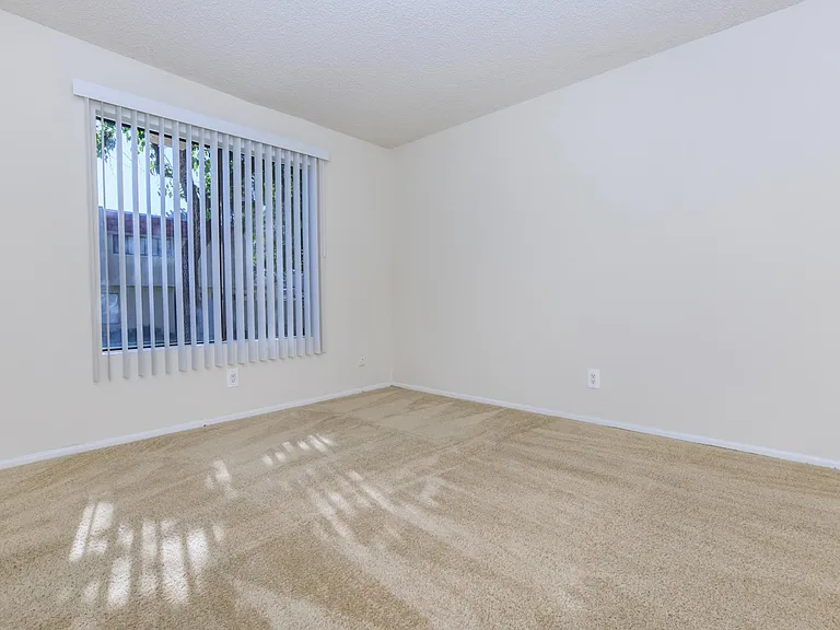 2 Bed 2 Bath Downstairs Bed