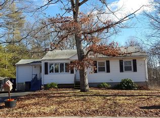 12 Lee Ln, Medway, MA 02053