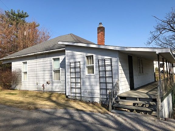 3rd image of 1014 W Reservoir Ave