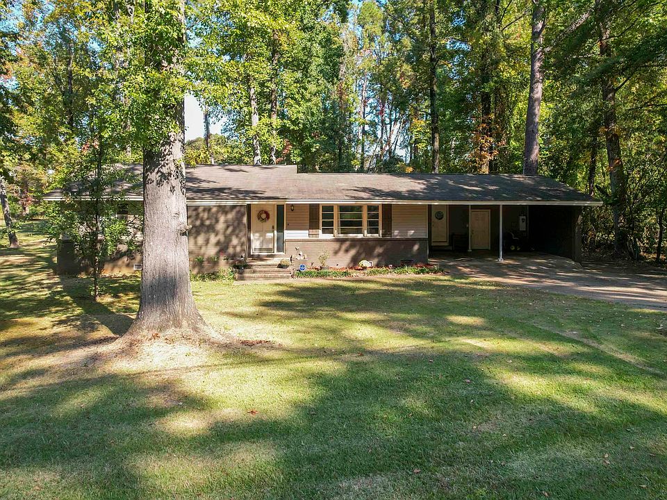1st image of 18 Dogwood Ln