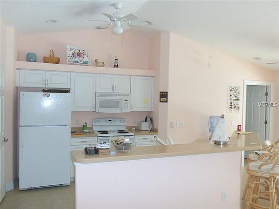 5th image of 18033 Wing Ave