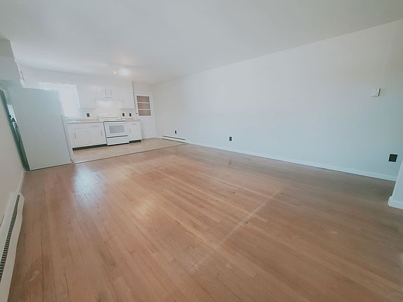 3rd image of 38 Horton St #2
