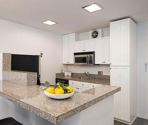 2nd image of 1050 N Corona St APT 202