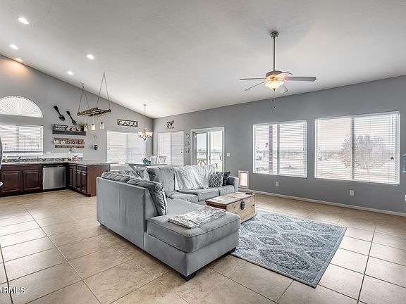 3rd image of 30535 W MCKINLEY Street