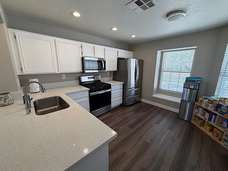 4107 Cutting Horse Ave — Photo 3