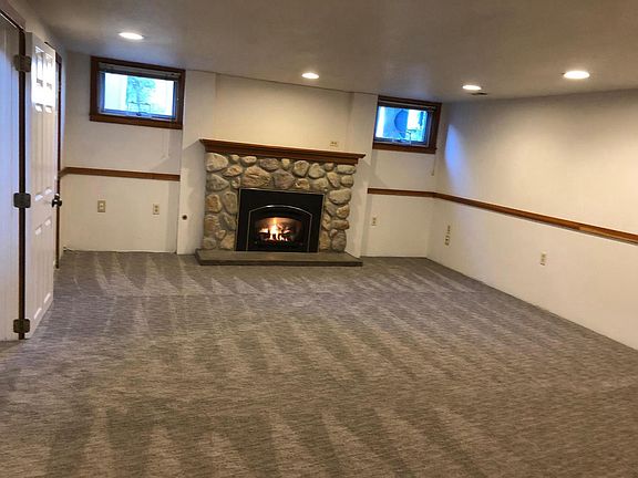 Master with Gas Fireplace
