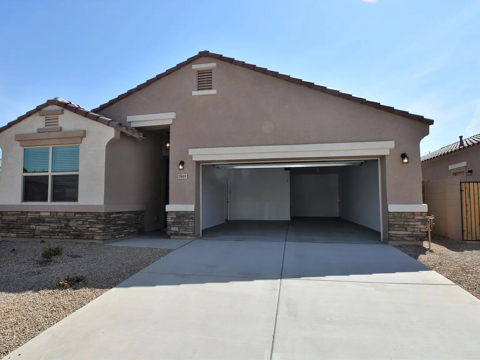 19869 N Jill Ave — Photo 2