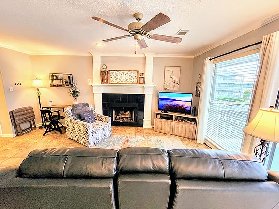 5th image of 400 Farr Shores Dr APT 10F
