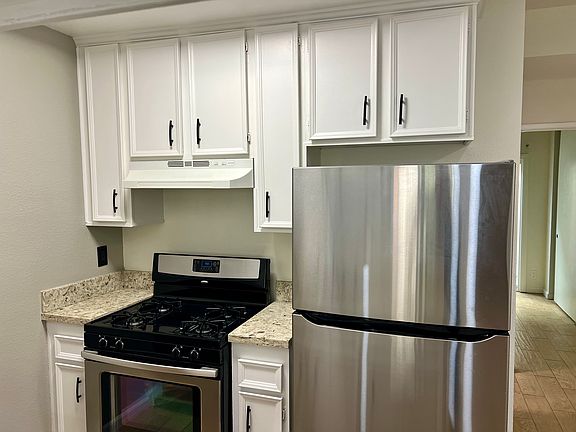 3rd image of 4070 Iowa St APT 3