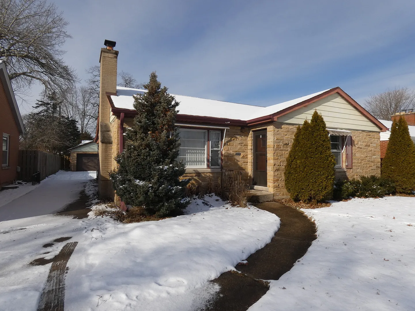 944 Jeannette St photo 1