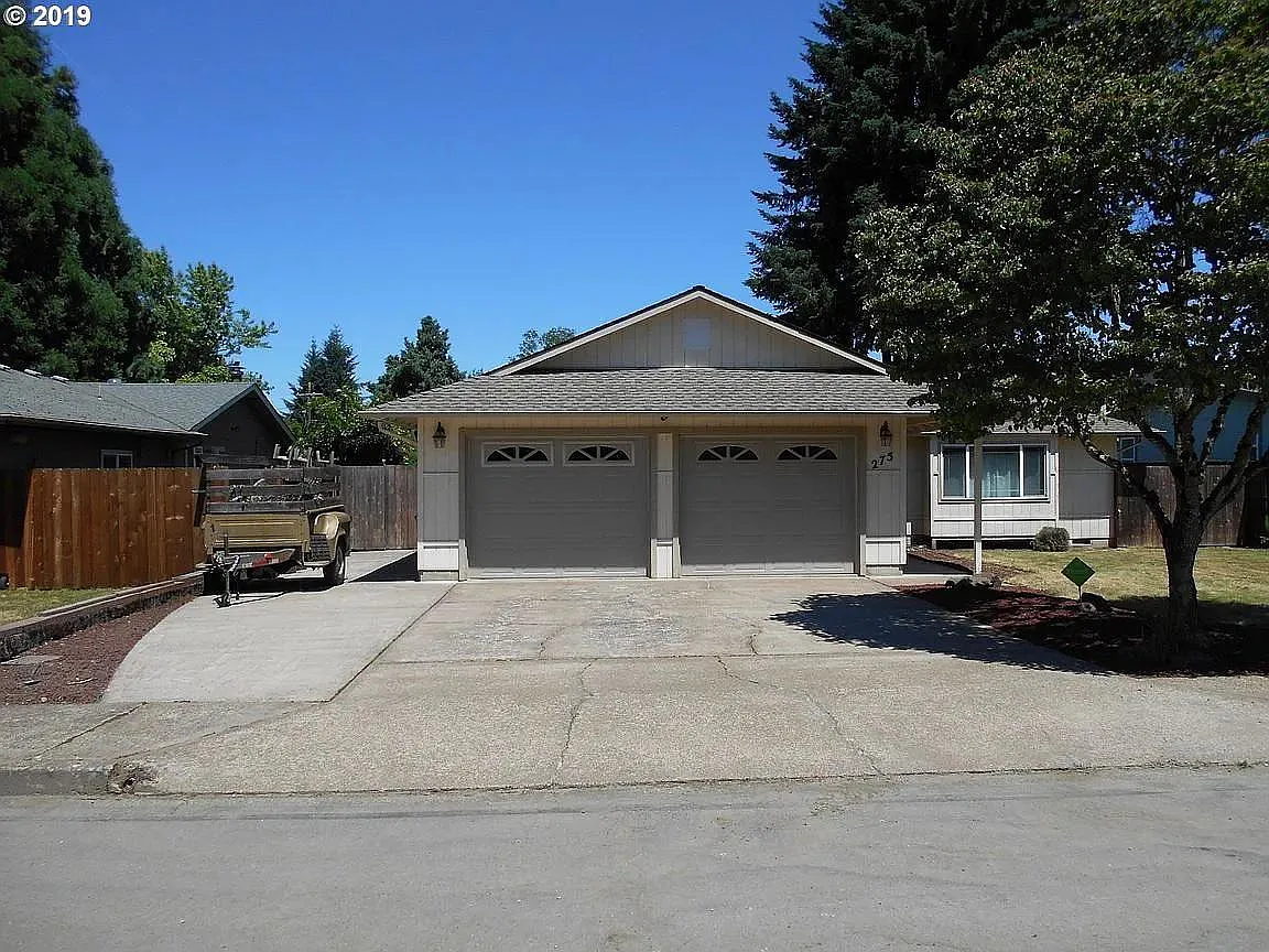 3 bed, 1266 sqft, $2,195 — Photo 2