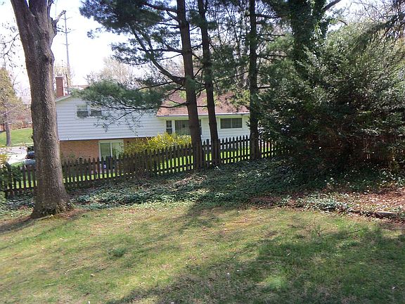 5th image of 11613 Greenlane Dr