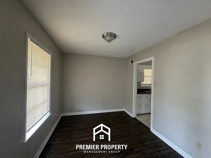 5715 Longacre Ave — Photo 3