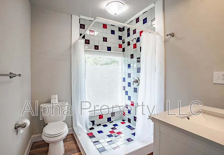 114 Edwards St — Photo 22