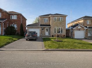 1026 Whitney Cres, Midland, ON L4R5N3