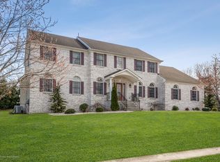 8 Vista Ct, East Brunswick, NJ 08816