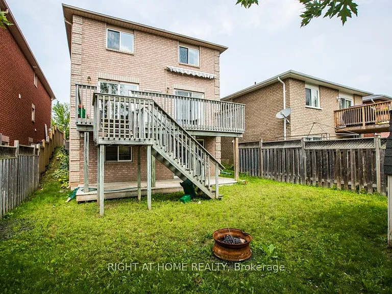 11 Butternut Dr — Photo 4