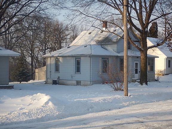 3rd image of 526 N 4th St