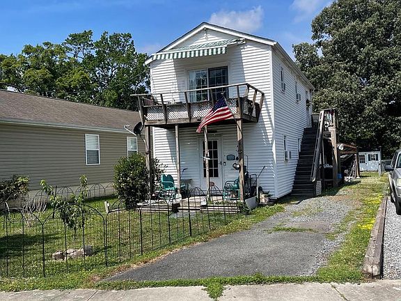 3rd image of 219 Lossing Ave