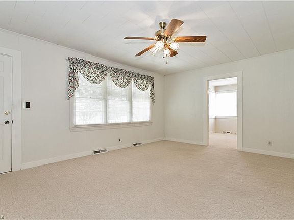 4th image of 700 Veterans Dr