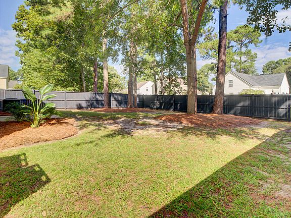 3rd image of 4853 Hearthside Dr