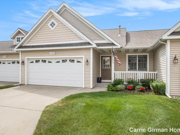 11492 N Lake Dr, Holland, MI 49424