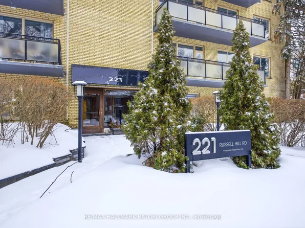 221 Russell Hill Rd #303, Toronto, ON M4V 2T3