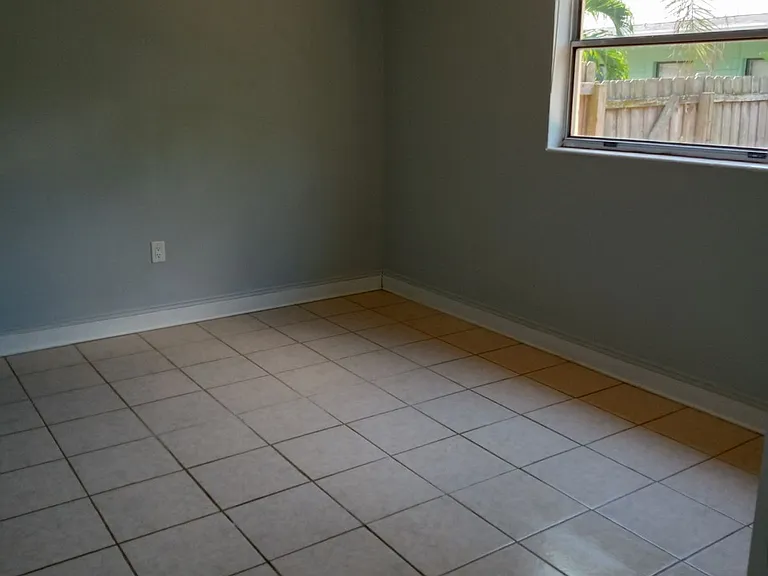 7105 Poinsetta Ave — Photo 22